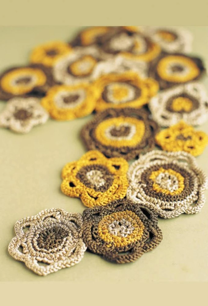 Exquisite Flowers. Knitting with Needles