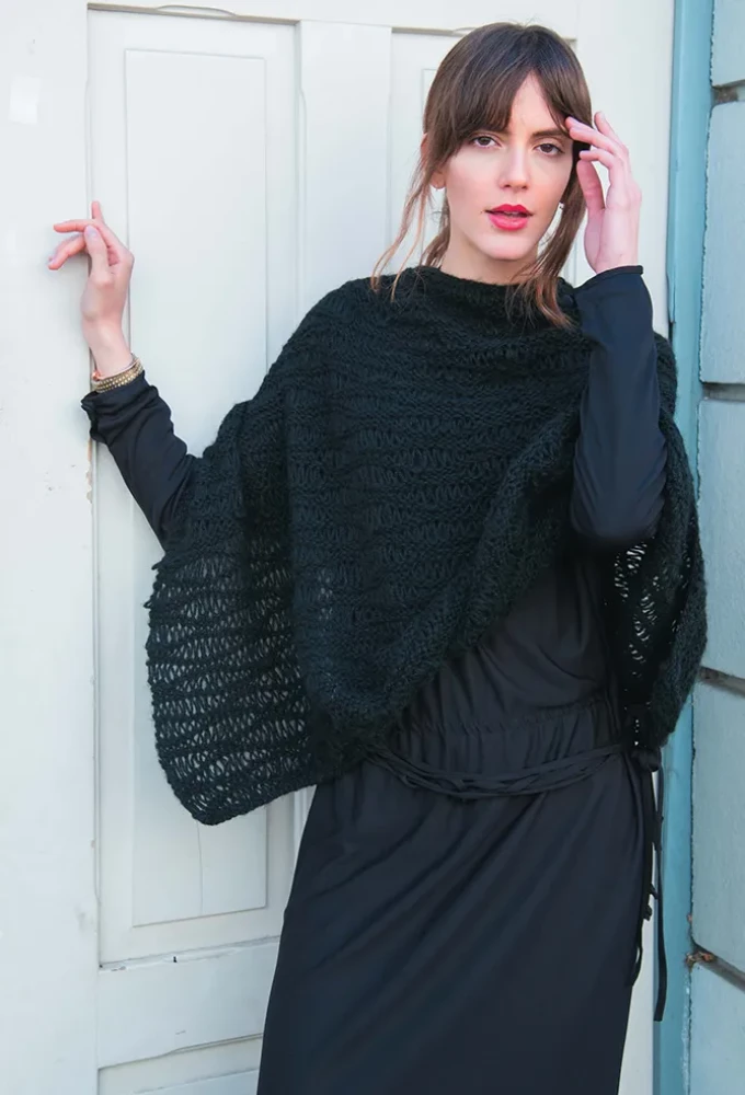 Stylish Ponchos and Capes. Knitting with Needles