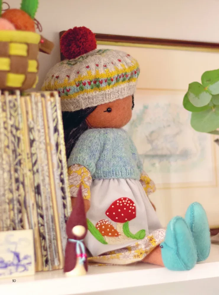 Sewing, Playing, Dressing. Charming Fabric Fashion Dolls